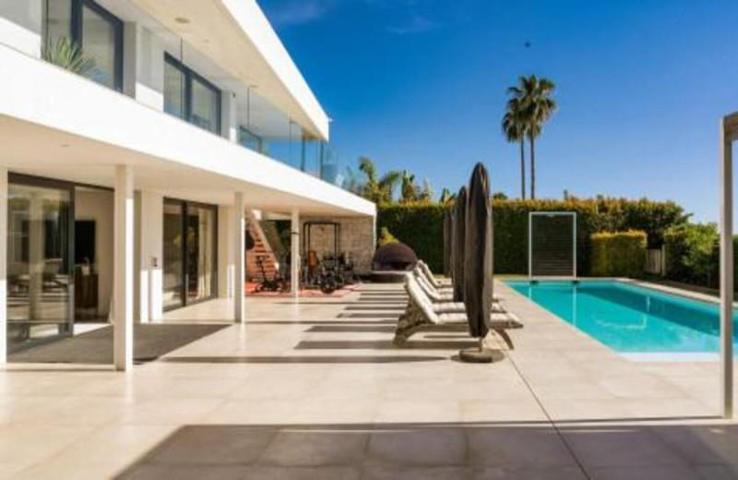 Chalet en alquiler en Marbella, Nueva Andalucia - Los Naranjos Golf photo 0