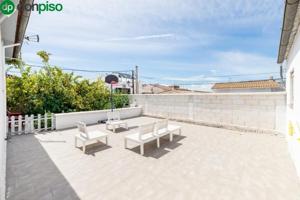 Bungalow en venta en Peligros, Centro photo 0