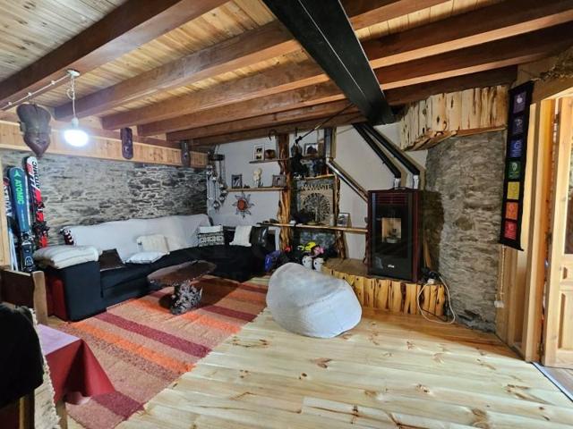 Casas de pueblo en venta en Vielha e Mijaran photo 0