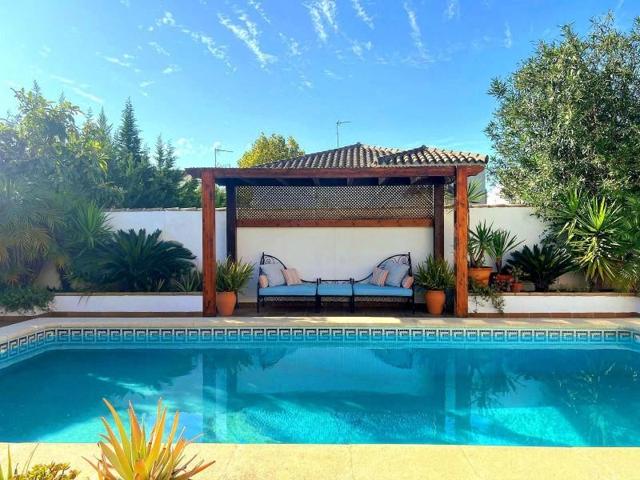 Chalet en venta en Chiclana de la Frontera, 2ª pista de La Barrosa photo 0