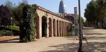 Planta baja en venta en Barcelona, El Camp de l´Arpa del Clot photo 0
