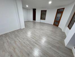 Local comercial en alquiler en Alzira, Alquenencia photo 0