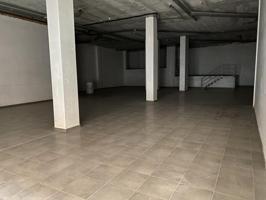 Local comercial en alquiler en Picassent, 46220 photo 0