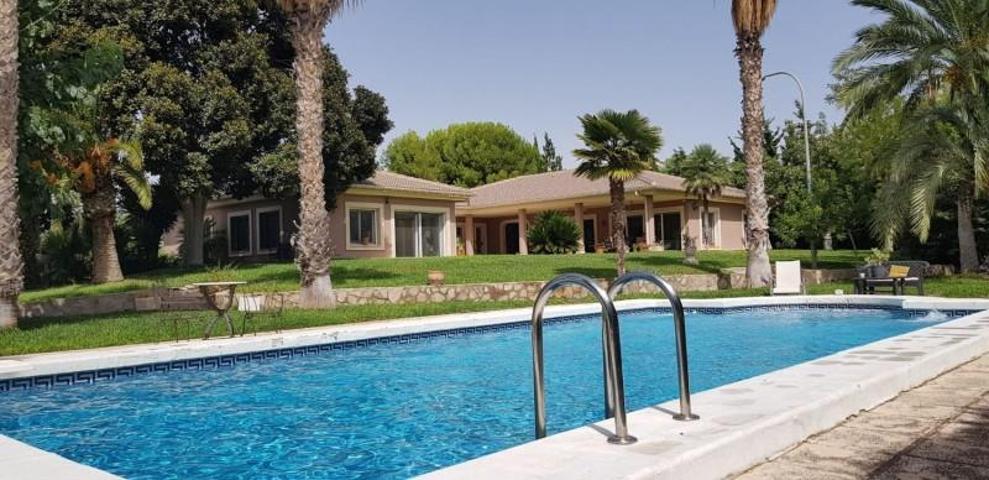Chalet en alquiler en Alicante, L'Alacantí photo 0