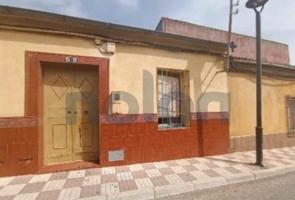 Adosada en venta en La Carolina, Comarca norte - El Condado photo 0