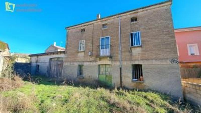 Casa con terreno en venta en Pedrosa de Río Úrbel, Las quintanillas photo 0