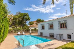 Chalet en venta en Torrevieja photo 0