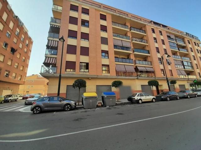 Local comercial en alquiler en Alzira, Zona Alquenencia photo 0