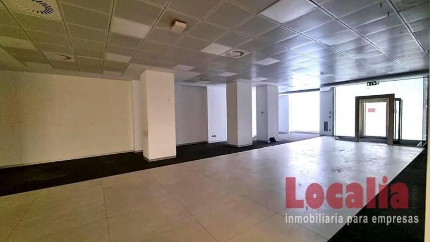 Local comercial en alquiler en Torrelavega, Calle Ruiz Tagle, 39300 photo 0