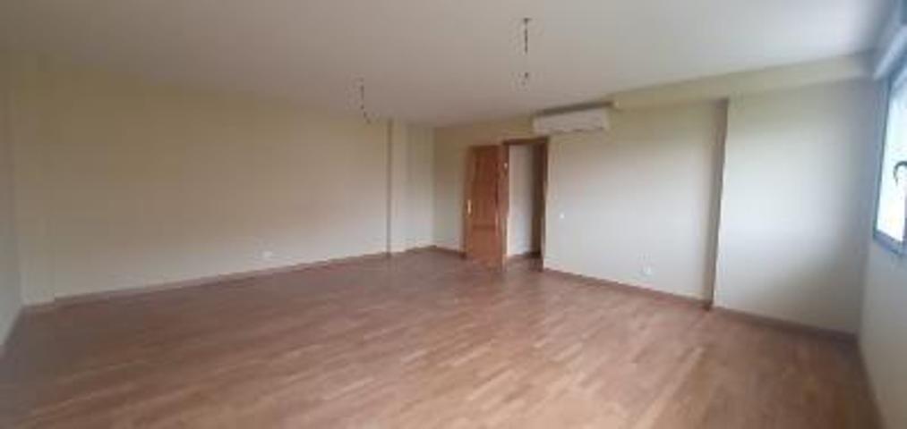 Oficina en venta en Logroño, Los lirios photo 0