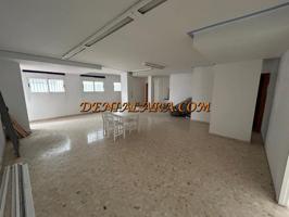 Local comercial en venta en Oliva photo 0