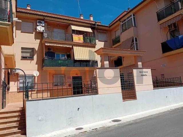 Piso en venta en Peligros, Área de Granada photo 0