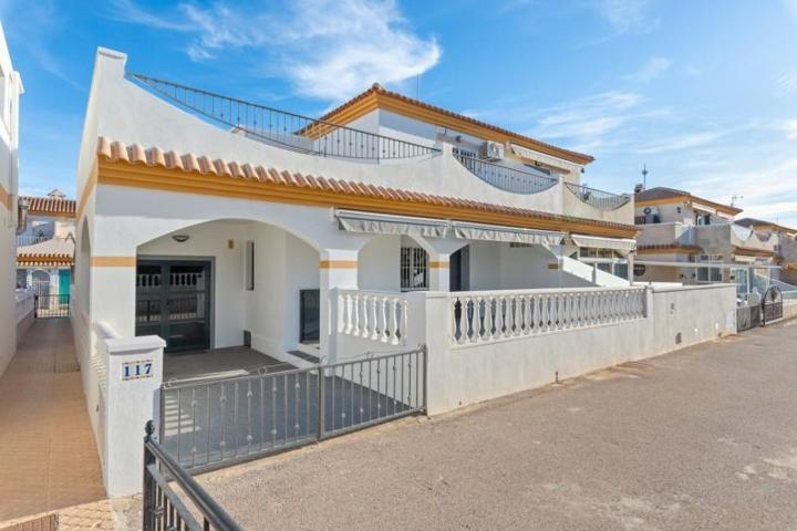 Adosada en venta en Orihuela Costa photo 0