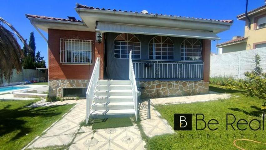 Chalet en venta en Carranque photo 0