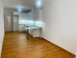 Apartamento en venta en Torrevieja photo 0