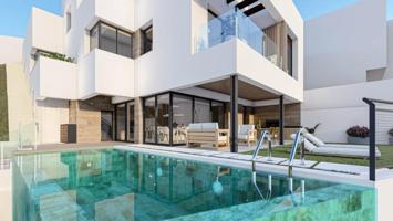 Chalet en venta en Torrox Costa, Calle Las Adelfas, 29793 photo 0