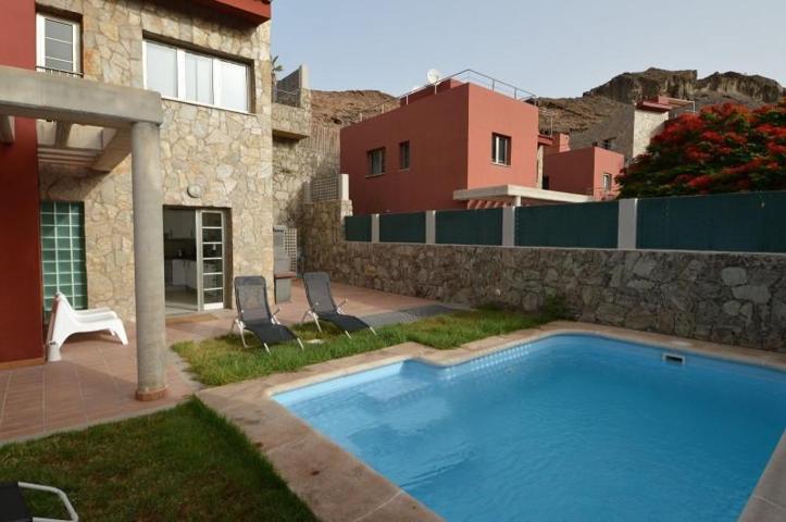 Chalet en venta en Mogán, Tauro photo 0