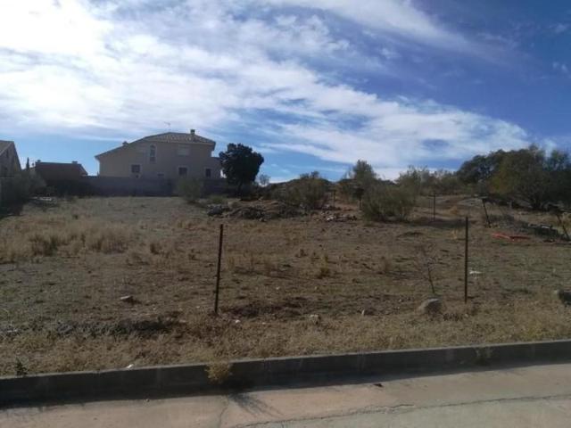 Terreno en venta en Navas del Rey, Casco urbano photo 0
