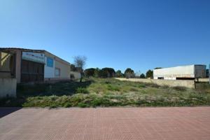Terreno en venta en Deltebre, Playa de la isla de buda photo 0