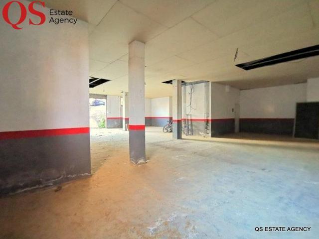 Local comercial en venta en Vallgorguina, Centre photo 0
