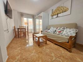 Apartamento en venta en Torrevieja, Playa de los locos photo 0