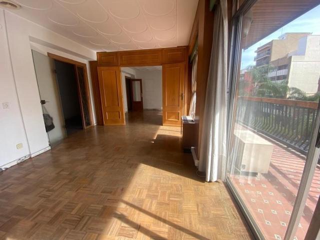 Piso en venta en Torrent, Avd. Al Vedat photo 0