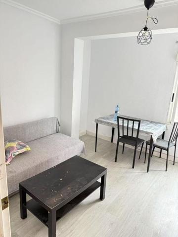 Piso en venta en Elche, Baix Vinalopó photo 0