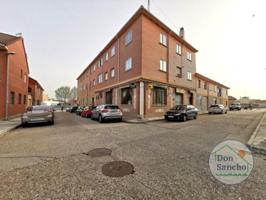 Local comercial en venta en Villanubla photo 0