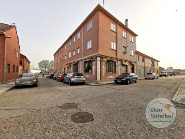 Local comercial en venta en Villanubla photo 0