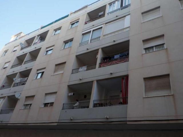 Apartamento en venta en Torrevieja photo 0