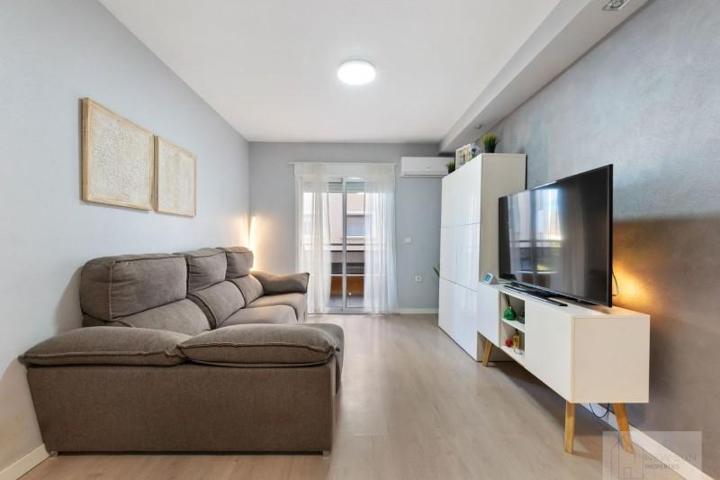 Apartamento en venta en Almoradi, Comunidad valenciana photo 0