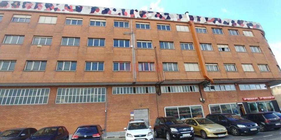 Local comercial en alquiler en Santander, Calle Marcos Ruiloba Palazuelos, 39600 photo 0