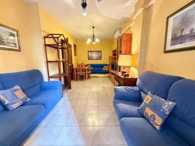 Apartamento en venta en Torrevieja, Estacion de autobuses photo 0
