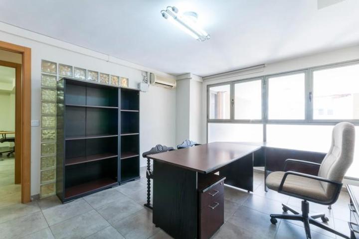 Oficina en venta en Gandia, República Argentina photo 0