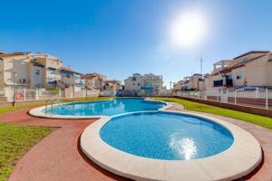 Adosada en venta en Orihuela, Baix Segura photo 0