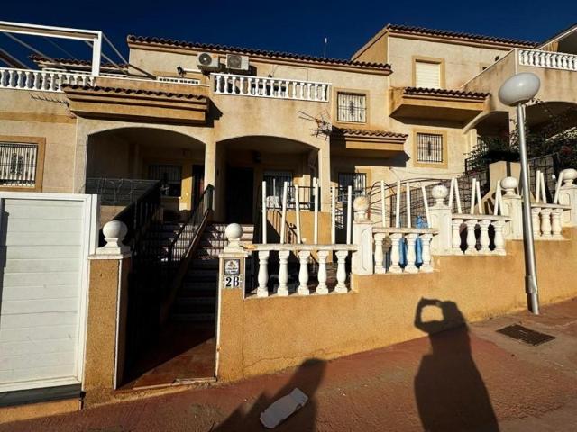 Bungalow en venta en Orihuela, Los Balcones y los Altos photo 0