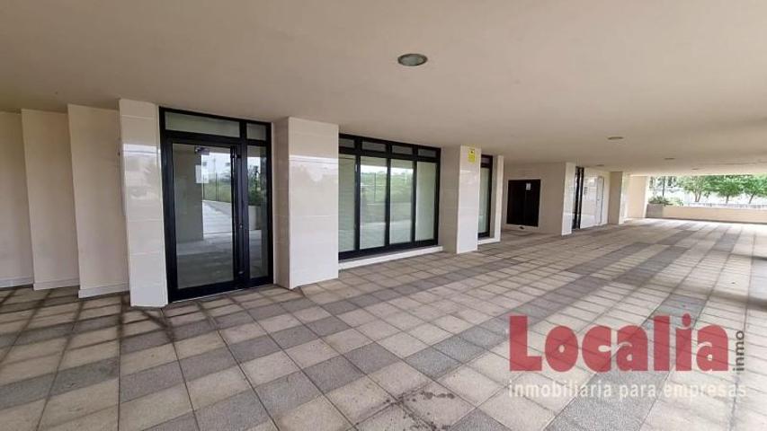 Local comercial en venta en Santander, Avenida de la Libertad, 39108 photo 0
