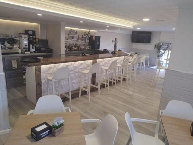 Local comercial en venta en Sanxenxo, Salnés photo 0