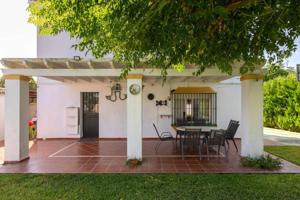 Chalet en venta en Espartinas, Loreto photo 0