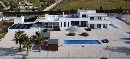 Chalet en venta en Sax photo 0