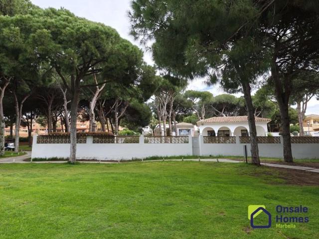 Chalet en venta en Marbella, Costa del Sol Occidental-Área de Marbella photo 0