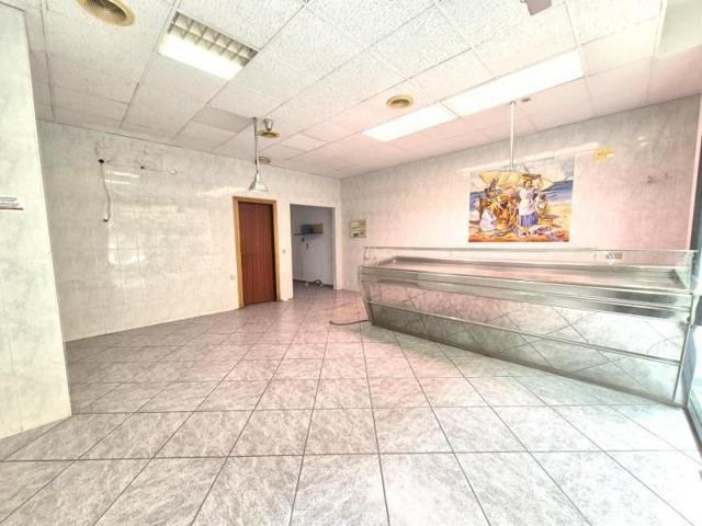 Local comercial en alquiler en Mislata, MISLATA photo 0