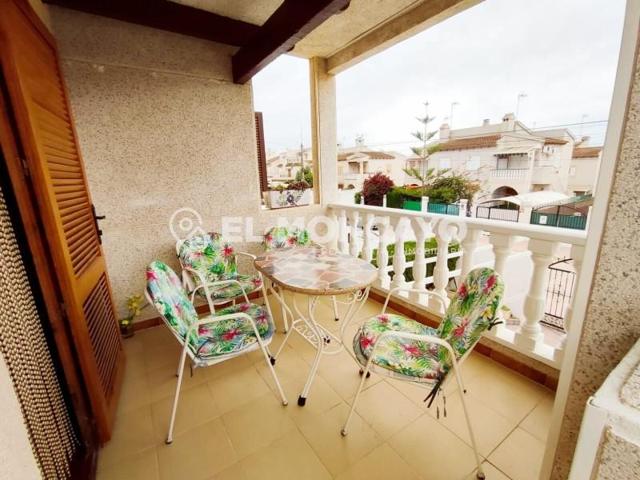 Bungalow en venta en Guardamar del Segura, Urbanizaciones photo 0
