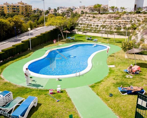 Piso en venta en Orihuela Costa, Villamartín photo 0