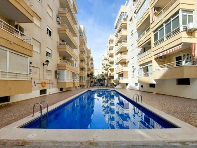 Apartamento en venta en Torrevieja, Centro - Muelle Pesquero photo 0