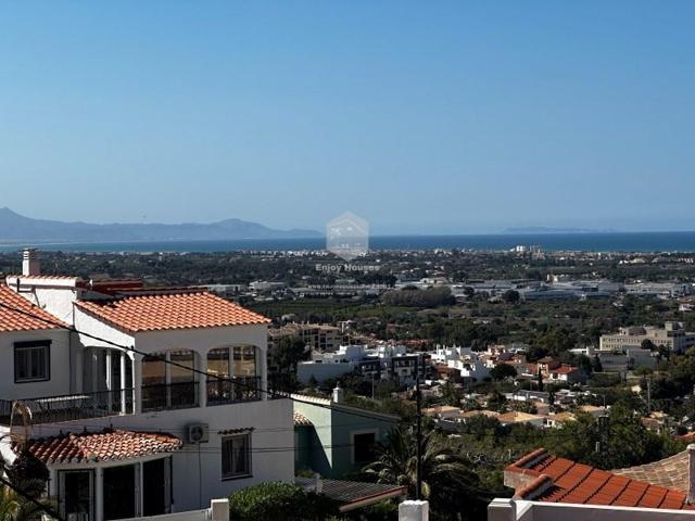Chalet en venta en Denia photo 0