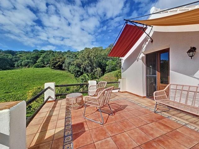 Casa con terreno en venta en Casares photo 0