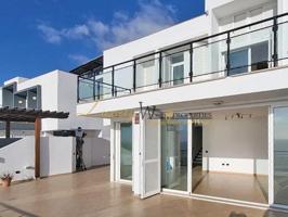 Chalet en venta en Adeje, Avenida Francia, 38660 photo 0
