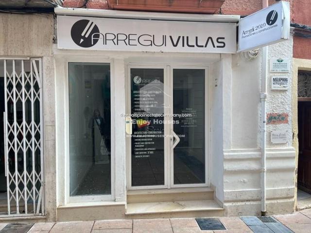 Edificio en venta en Denia photo 0