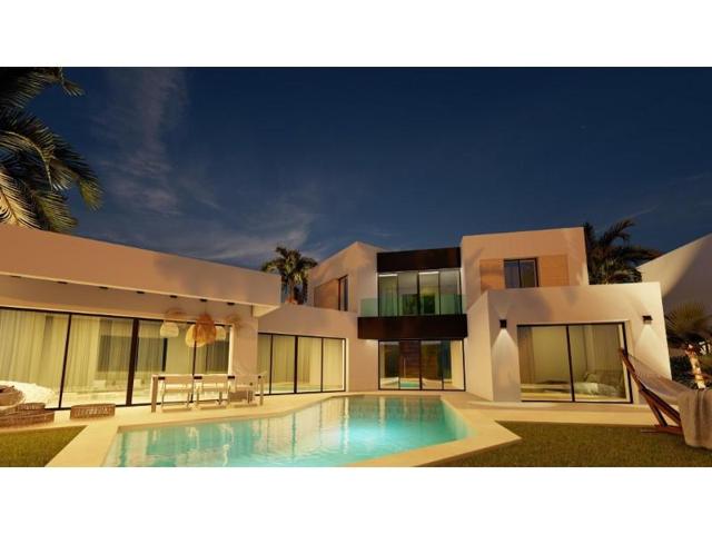 Chalet en venta en Estepona, Guadalobón photo 0